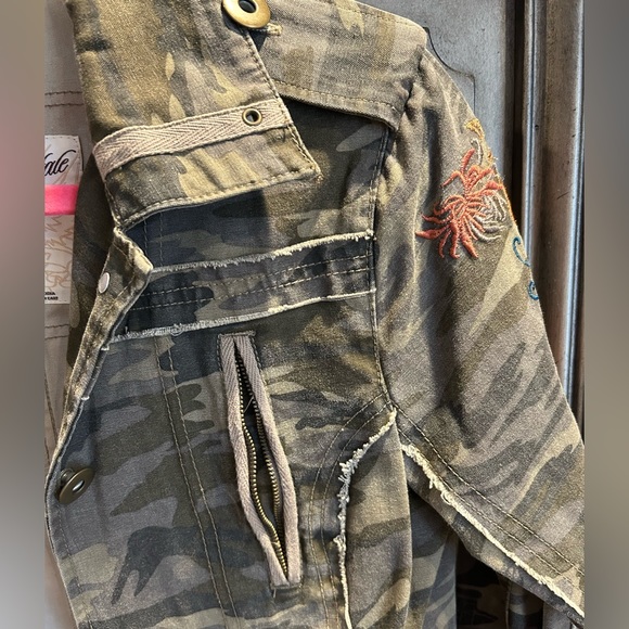 women camo lightweight casual short jacket - Picture 4 of 9